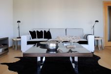 Apartment in Lisbon - Three Bedroom Apartment | Long Stays