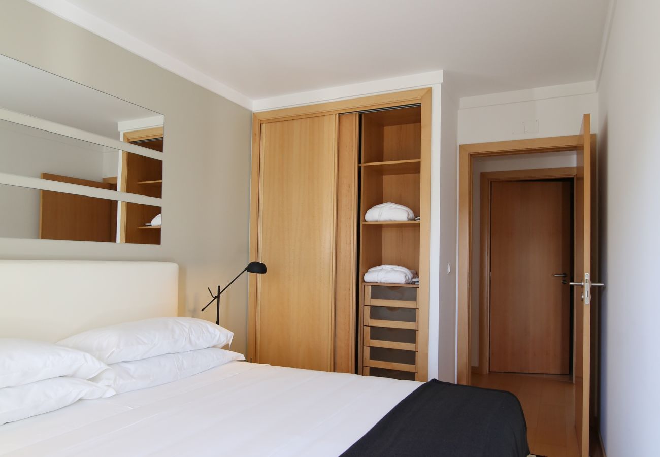 Apartment in Lisbon - One-Bedroom Apartment with City View | Panoramic Living