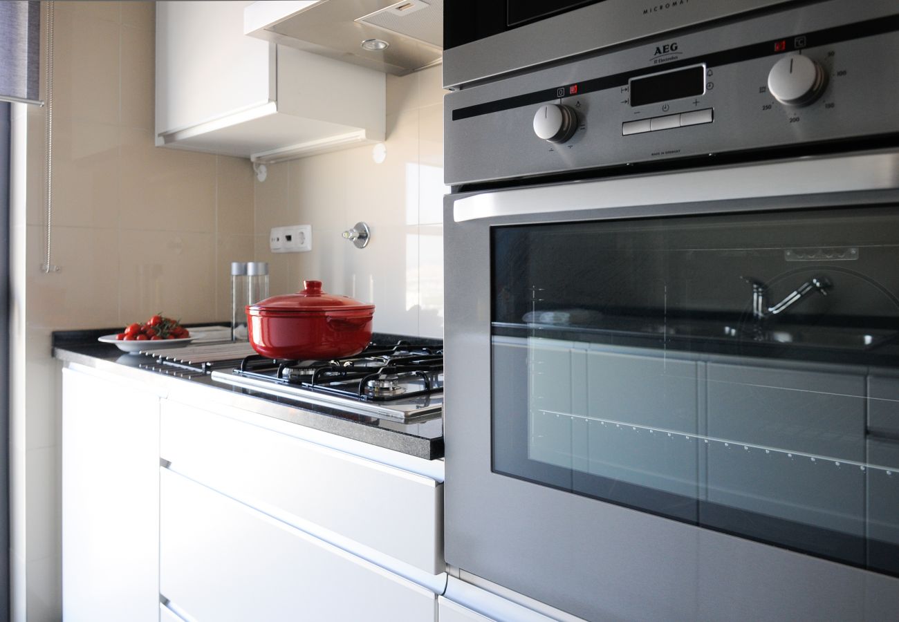 Apartment in Lisbon - Two-Bedroom Apartment with City View  | Panoramic Living