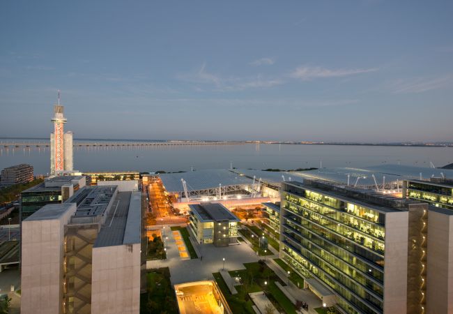 Apartment in Lisbon - Two-Bedroom Apartment with River View | Panoramic Living
