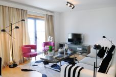 Apartment in Lisbon - Two-Bedroom Apartment with River View |...