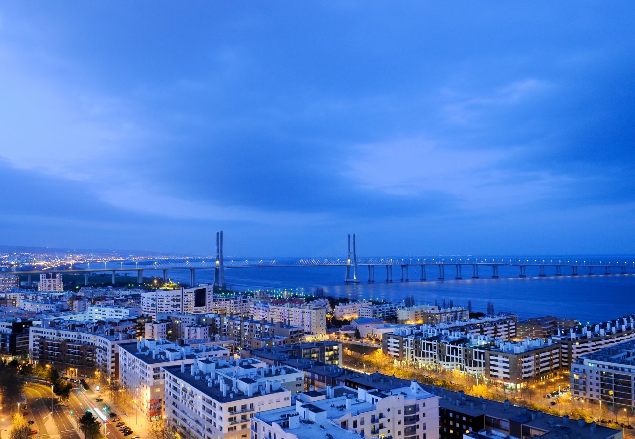 Apartment in Lisbon - Three Bedroom Apartment with City View | Panoramic Living