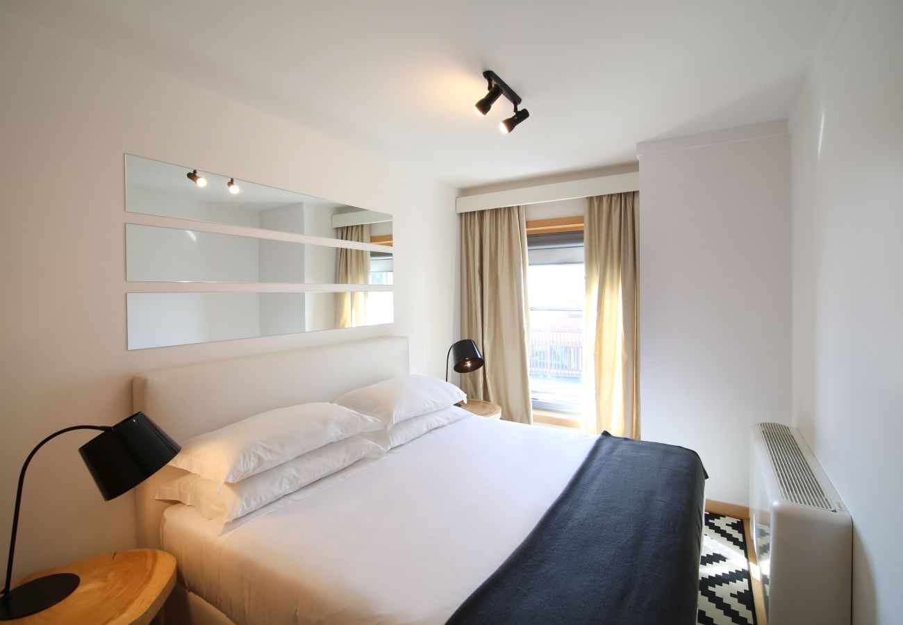 Apartment in Lisbon - Three Bedroom Apartment with City View | Panoramic Living